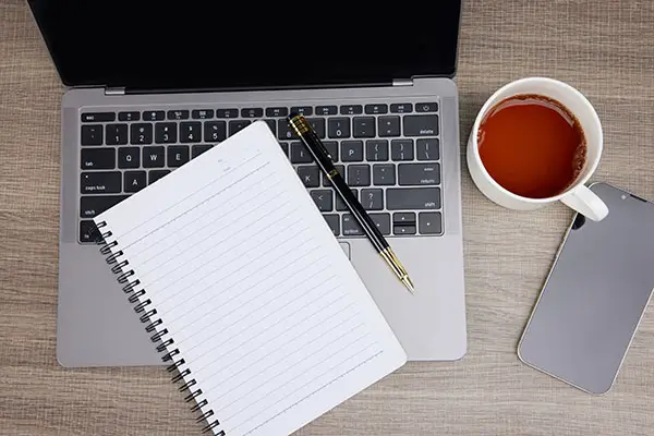 旅游休闲风穿搭