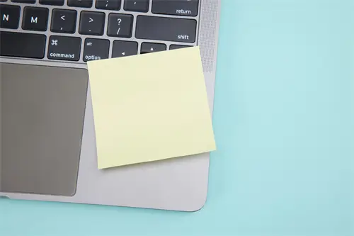 新疆旅游穿搭马丁鞋